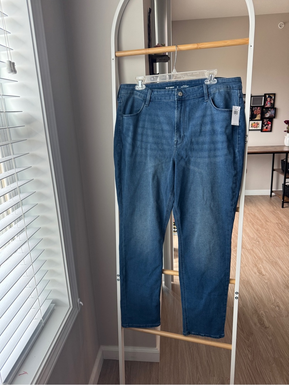 Old Navy Women’s Slim Straight Jeans - Blue